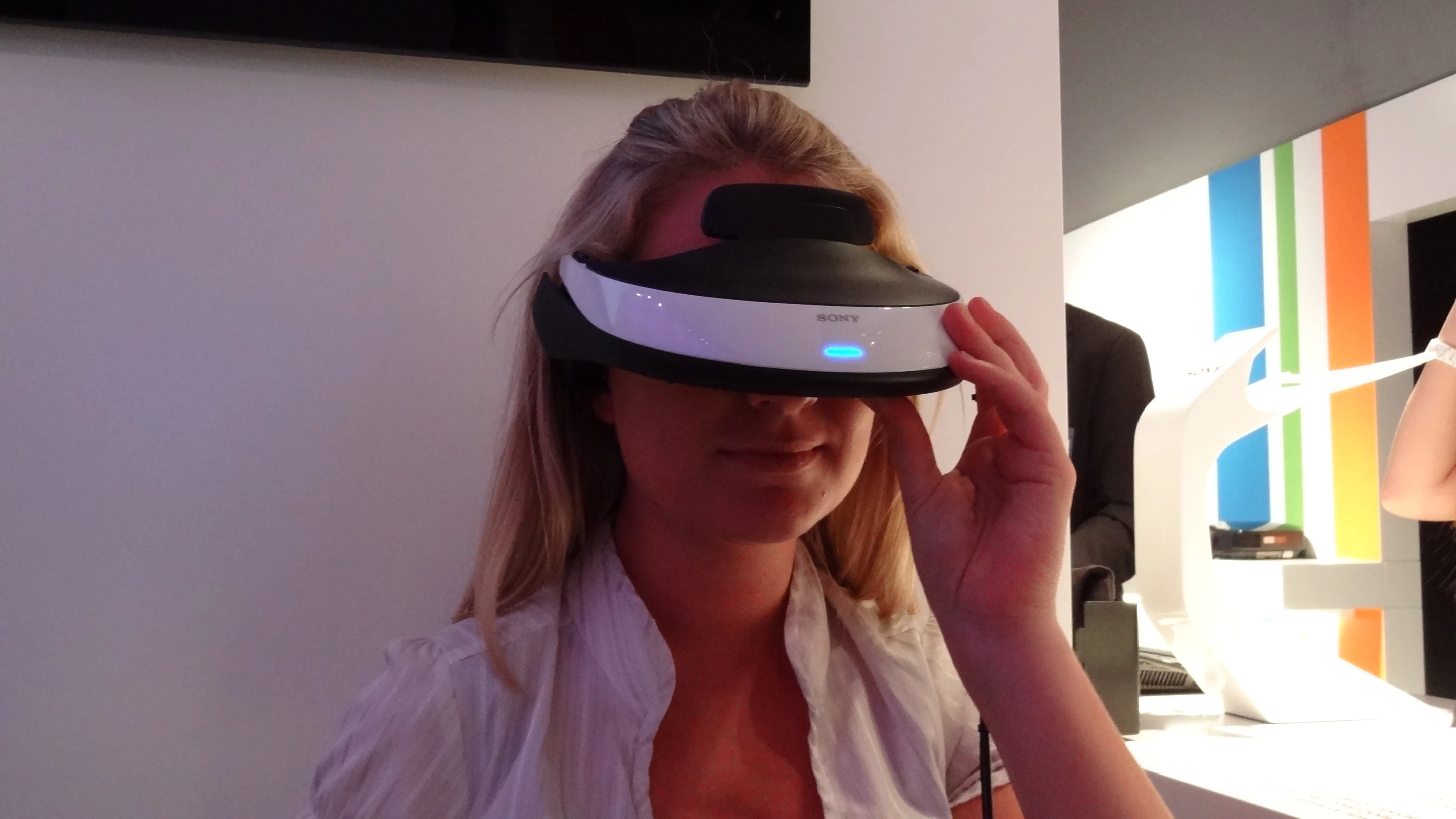 Sony's US$780 'Personal 3D Viewer' Head Mounted Display to